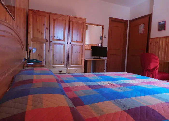 Отель Hotel Corona 3*