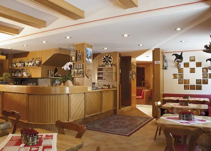 Отель Hotel Corona